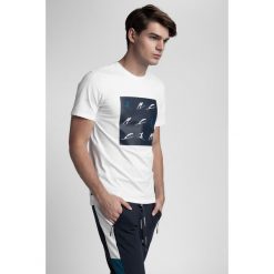 Koszulka męska Kamil Stoch Collection TSM502 - biały. Białe t-shirty męskie 4f, m, bez wzorów, z materiału, bez kołnierzyka. W wyprzedaży za 39,99 zł.