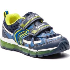Sneakersy GEOX - J Android B. C J9244C 01454 C0749 S Navy/Lime. Niebieskie trampki chłopięce Geox, bez wzorów, ze skóry ekologicznej, na rzepy. W wyprzedaży za 179,00 zł.
