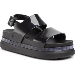 Sandały MELISSA - Cosmic Sandal II Ad 32360 Black 51912. Czarne klapki damskie Melissa, bez wzorów, z tworzywa sztucznego, bez obcasa. Za 349,00 zł.
