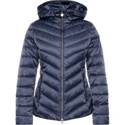 Kurtka puchowa EA7 Emporio Armani 6GTB18 TN05Z 1351. Niebieskie kurtki damskie EA7 Emporio Armani, m, bez wzorów, z poliesteru, bez kaptura. W wyprzedaży za 589,00 zł.