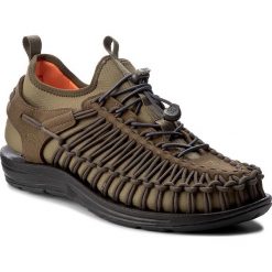 Półbuty KEEN - Uneek HT 1018027 Dark Olive/Gothic Olive. Zielone półbuty męskie marki Keen, na co dzień, bez wzorów, ze skóry, bez zapięcia. W wyprzedaży za 319,00 zł.