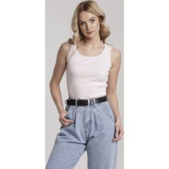 Jasnoróżowy Top Petokea. Różowe topy damskie Renee, s, bez wzorów, z dzianiny, bez rękawów, na fitness i siłownię. Za 39,99 zł.