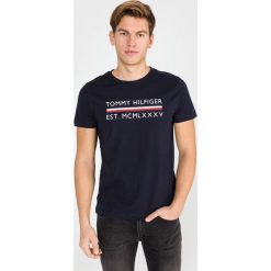 Tommy Hilfiger Corp Bar Koszulka Niebieski. Niebieskie podkoszulki męskie TOMMY HILFIGER, xl, z nadrukiem, z bawełny, bez kołnierzyka, z krótkim rękawem, krótkie. Za 187,95 zł.