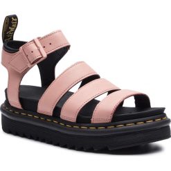 Sandały DR. MARTENS - Blaire 24619672 Salmon Pink/Black. Różowe klapki damskie Dr. Martens, bez wzorów, ze skóry, bez obcasa. W wyprzedaży za 349,00 zł.