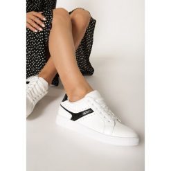 Czarne Buty Sportowe Keely. Czarne buty sportowe damskie Born2be, z jeansu, sportowe. Za 69,99 zł.