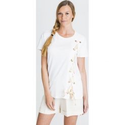 T-SHIRT Twinset U&B. Białe t-shirty damskie s, z elastanu, z okrągłym kołnierzem. Za 245,00 zł.