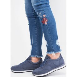 Buty sportowe damskie Marquiiz W-3077 Niebieskie. Niebieskie buty sportowe damskie Marquiiz, bez wzorów, z tkaniny, sportowe, trekkingowe. Za 74,00 zł.