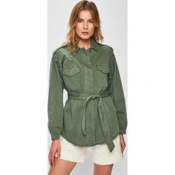 Vero Moda - Koszula. Zielone bluzki damskie Vero Moda, na co dzień, s, bez wzorów, z bawełny, klasyczne, z klasycznym kołnierzykiem, z długim rękawem. W wyprzedaży za 99,90 zł.