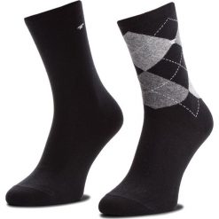 Zestaw 2 par wysokich skarpet damskich TOM TAILOR - 9879 Black 61B. Czarne skarpetki damskie Tom Tailor, bez wzorów, z elastanu. Za 35,00 zł.