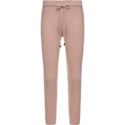 Spodnie materiałowe Max Mara Leisure 33360296. Różowe spodnie materiałowe damskie Max Mara Leisure, s, bez wzorów, z wełny. W wyprzedaży za 519,00 zł.