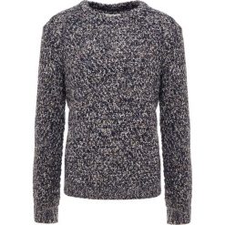 Folk MIXED YARN CREW Sweter navy mix. Niebieskie swetry klasyczne męskie Folk, m, z materiału. Za 629,00 zł.