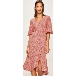 Answear - Sukienka. Niebieskie sukienki damskie ANSWEAR, na co dzień, xl, bez wzorów, z wiskozy, casualowe, bez kołnierzyka, bez rękawów, mini, rozkloszowane. Za 149,90 zł.