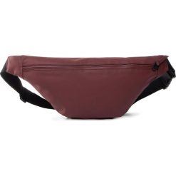 Saszetka RAINS - Bum Bag 1303 Maroon. Czerwone saszetki damskie Rains, bez wzorów, ze skóry ekologicznej, młodzieżowe, bez dodatków. Za 249,00 zł.