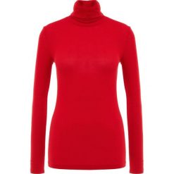 Bruuns Bazaar ANGELA ROCK NECK Sweter scarlett red. Czerwone swetry klasyczne damskie marki Bruuns Bazaar, l, z elastanu, rockowe. Za 359,00 zł.