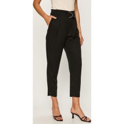 Calvin Klein - Spodnie. Czarne spodnie damskie Calvin Klein, w paski, z lyocellu, z podwyższonym stanem. Za 599,90 zł.