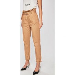 Haily's - Spodnie Kylie. Brązowe spodnie damskie Haily's, s, bez wzorów, z elastanu, casualowe. W wyprzedaży za 69,90 zł.