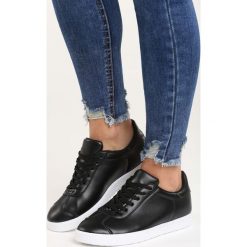 Czarne Buty Sportowe Pashi. Czarne buty sportowe damskie Born2be, bez wzorów, sportowe. Za 49,99 zł.