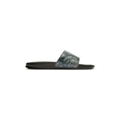 Klapki Nike BENASSI JUST DO IT W 618919. Czarne klapki damskie Nike, bez wzorów, bez obcasa. Za 125,24 zł.