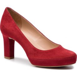 Półbuty UNISA - Numar Classic 19 Ks Dark Red. Czerwone półbuty damskie Unisa, bez wzorów, ze skóry, eleganckie, bez obcasa, na obcasie, bez zapięcia. W wyprzedaży za 259,00 zł.