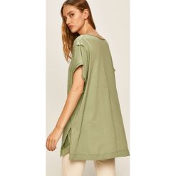 Answear - T-shirt. Zielone bluzki damskie ANSWEAR, s, bez wzorów, z bawełny, casualowe, z okrągłym kołnierzem, z krótkim rękawem. Za 59,90 zł.