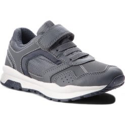 Sneakersy GEOX - J Coridan B. D J845DD 0FEFU C0739 S Dk Grey/Navy. Szare trampki chłopięce Geox, bez wzorów, ze skóry ekologicznej, na rzepy. W wyprzedaży za 149,00 zł.