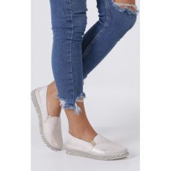 Złote półbuty skórzane slip on Maciejka 03512-25/00-0. Żółte półbuty damskie Maciejka, bez wzorów, bez obcasa, bez zapięcia. Za 228,99 zł.
