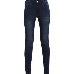 Kaffe GRACE Jeansy Slim Fit deep well denim. Niebieskie rurki damskie Kaffe. Za 249,00 zł.