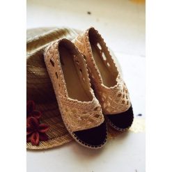 Ciemnobeżowe Espadryle Step Dance. Brązowe espadryle damskie Born2be, bez wzorów, z materiału, bez obcasa, na płaskiej podeszwie. Za 99,99 zł.