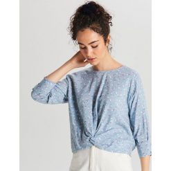 Wzorzysta bluzka - Niebieski. Niebieskie bluzki damskie Cropp, s, bez wzorów, bez kołnierzyka, bez rękawów. Za 59,99 zł.