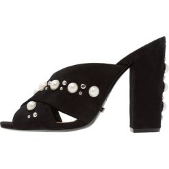 Chodaki damskie: Schutz Klapki black