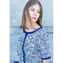 Dzianinowa bluza ze ściągaczem. Bluzy damskie Pakamera, bez wzorów, z dzianiny, z krótkim rękawem, krótkie, bez kaptura. Za 135,00 zł.