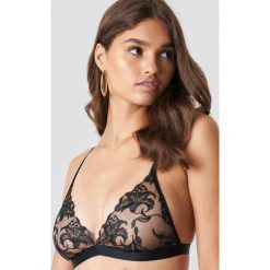 NA-KD Lingerie Biustonosz z haftem - Black. Czarne biustonosze z fiszbinami marki NA-KD Lingerie, z haftami, z elastanu. Za 52,95 zł.