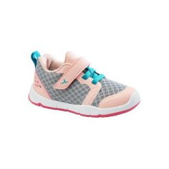 Buty 520 I LEARN BREATH +++ dla maluchów. Czerwone buciki niemowlęce DOMYOS, z poliesteru, bez zapięcia. Za 79,99 zł.