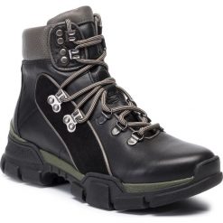 Trapery LASOCKI - RST-KUGA-01 Black. Czarne trapery damskie Lasocki, ze skóry, bez obcasa, bez zapięcia. Za 279,99 zł.