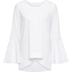 Bluzka tunikowa z perełkami bonprix biały. Białe bluzki z odkrytymi ramionami bonprix. Za 79,99 zł.