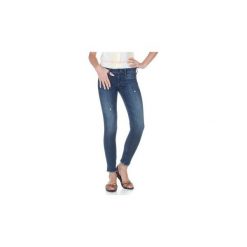 Jeansy skinny Guess Beverly W22A53D0M20 ROSH. Czarne jeansy damskie skinny marki Guess, z aplikacjami, z jeansu. Za 191,70 zł.