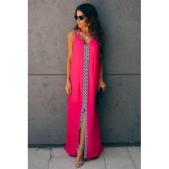 Sukienka LORANA FUCHSIA. Czerwone sukienki damskie Sukienka LORANA FUCHSIA, s, bez wzorów, bez kołnierzyka, bez rękawów, długie. W wyprzedaży za 99,00 zł.
