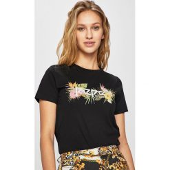 Pepe Jeans - Top. Czarne bluzki damskie Pepe Jeans, s, z nadrukiem, z bawełny, z okrągłym kołnierzem. W wyprzedaży za 69,90 zł.