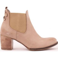 Sztyblety na słupku - skóra naturalna - model 455 - kolor cappuccino. Botki damskie Zapato, na zimę, ze skóry, klasyczne, na wysokim obcasie, na obcasie, bez zapięcia. W wyprzedaży za 299,25 zł.