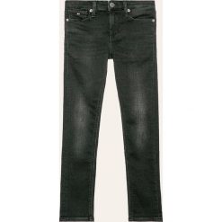 Tommy Hilfiger - Jeansy dziecięce Scanton 128-176 cm. Czarne spodnie chłopięce TOMMY HILFIGER, bez wzorów, z elastanu. Za 299,90 zł.