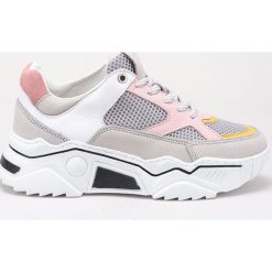 GOE - Buty. Szare buty sportowe damskie GOE, bez wzorów, ze skóry, sportowe. Za 399,90 zł.