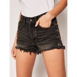 Szorty jeansowe The Kooples FSHO20012J. Czarne szorty damskie The Kooples, bez wzorów, z bawełny. Za 649,00 zł.