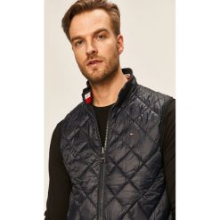 Tommy Hilfiger - Bezrękawnik dwustronny. Niebieskie płaszcze męskie TOMMY HILFIGER, s, bez wzorów, z poliesteru, bez kaptura. Za 899,90 zł.