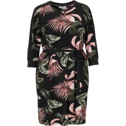 Zhenzi Tunika-sukienka Groa czarny różowy female czarny/różowy 54/56 (XL). Różowe sukienki damskie Zhenzi, s, z aplikacjami, z tkaniny, z okrągłym kołnierzem. Za 329,00 zł.