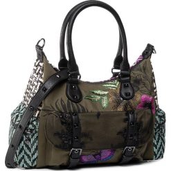 Torebka DESIGUAL - 20SAXA68 2000. Zielone torebki klasyczne damskie Desigual, bez wzorów, z tworzywa sztucznego, klasyczne, na ramię, bez dodatków. Za 449,00 zł.