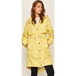 Karl Lagerfeld - Parka. Żółte kurtki damskie KARL LAGERFELD, m, bez wzorów, z poliesteru, długie, bez kaptura. W wyprzedaży za 899,90 zł.