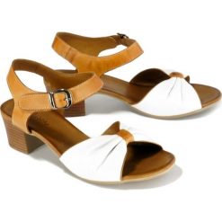 PIAZZA 911001-3 weiss, sandały damskie. Sandały damskie Piazza, bez wzorów, ze skóry, bez obcasa, na obcasie, bez zapięcia. Za 269,90 zł.