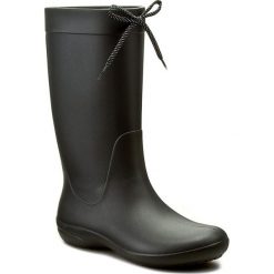 Kalosze CROCS - Freesail Rain Boot 203541 Black. Czarne kalosze damskie Crocs, bez wzorów, z tworzywa sztucznego. Za 209,00 zł.