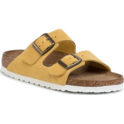 Klapki BIRKENSTOCK - Arizona Bs 1015890 Ochre. Żółte klapki damskie Birkenstock, bez wzorów, ze skóry, bez obcasa. Za 349,00 zł.