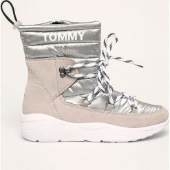 Tommy Jeans - Śniegowce. Czarne śniegowce damskie Tommy Jeans, z jeansu, na sznurówki. W wyprzedaży za 499,90 zł.